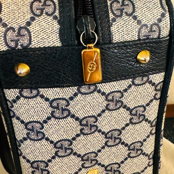 AUTHENTIC VINTAGE GUCCI Navy Monogram GG BAG 80’s W/GUCCI Dustbag Excellent Cond - Picture 6 of 14